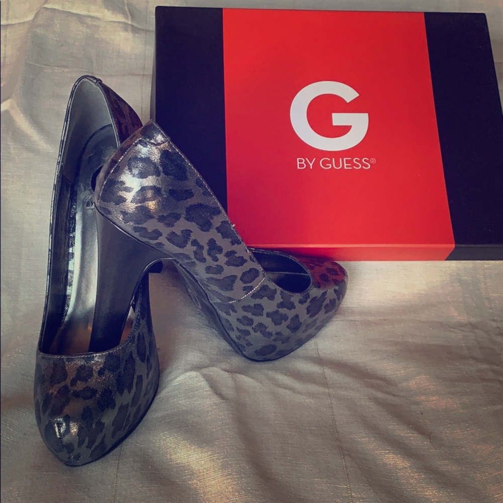 Guess 8.5 Pewter Leopard Print 5” Heels
